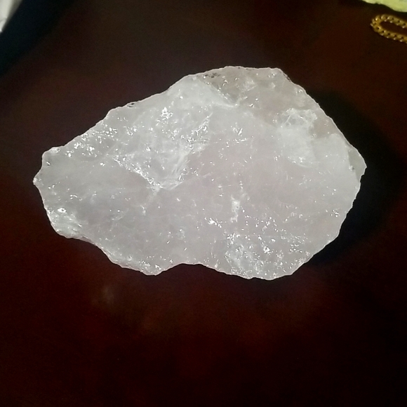 Rose quartz Crystal - Picture 2 of 3